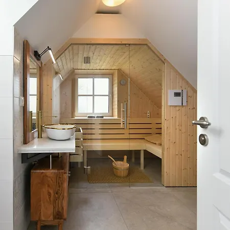 Haus Christine 4 *